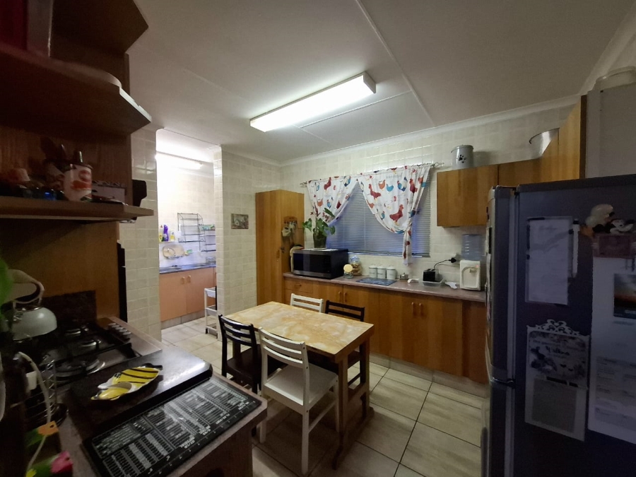 4 Bedroom Property for Sale in Geelhoutpark North West